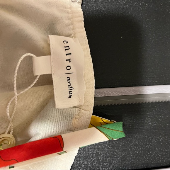 Entro Vibrant Floral Mini Dress Size Medium NWT - Picture 5 of 6